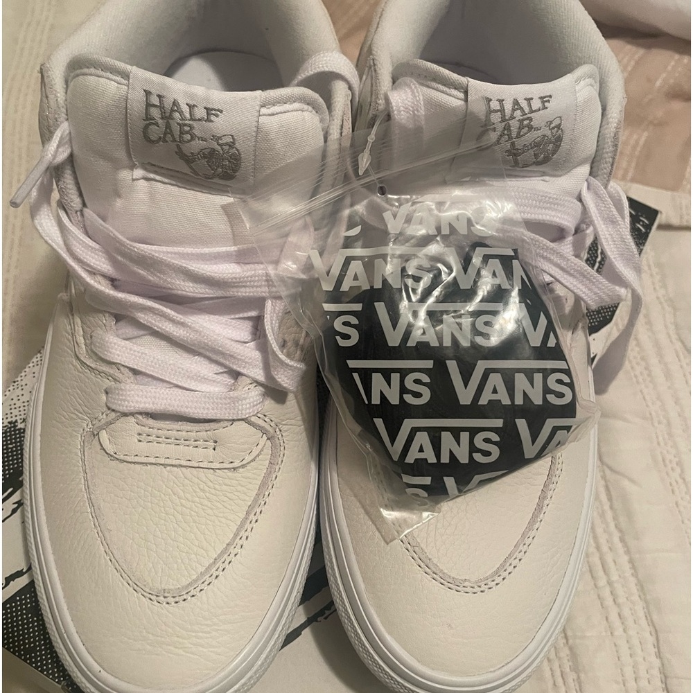 Vans Daz half Cabs white. Skate shoes brand new in box never worn. Mens